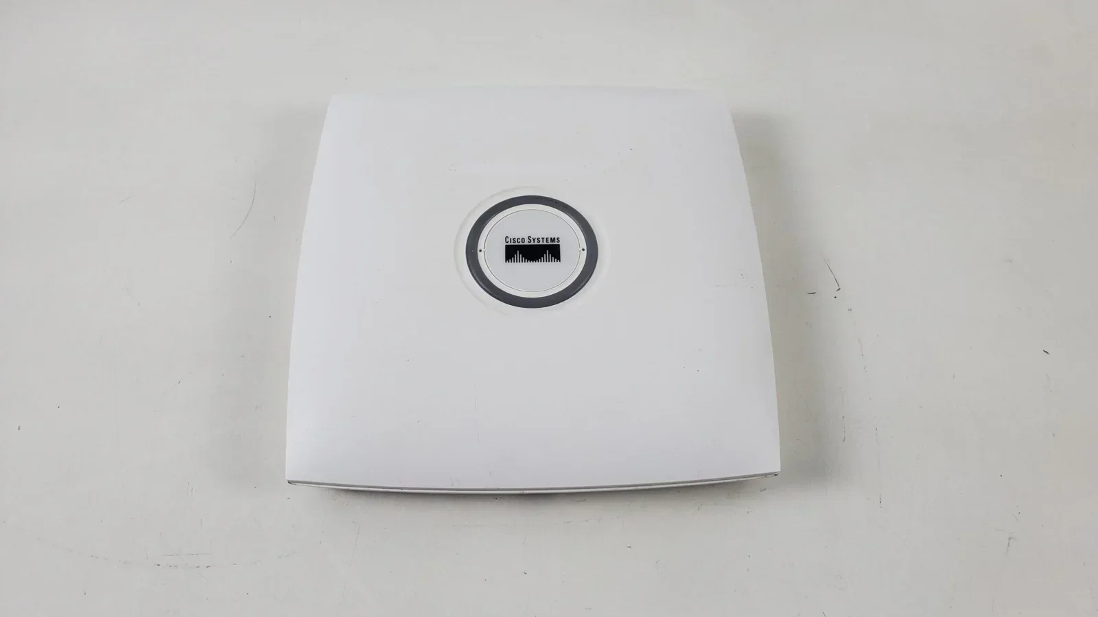 20241007_105416 Точка доступа Cisco AIR-LAP1131AG-R-K9 купить | Wi-Fi 802.11 — изображение 1