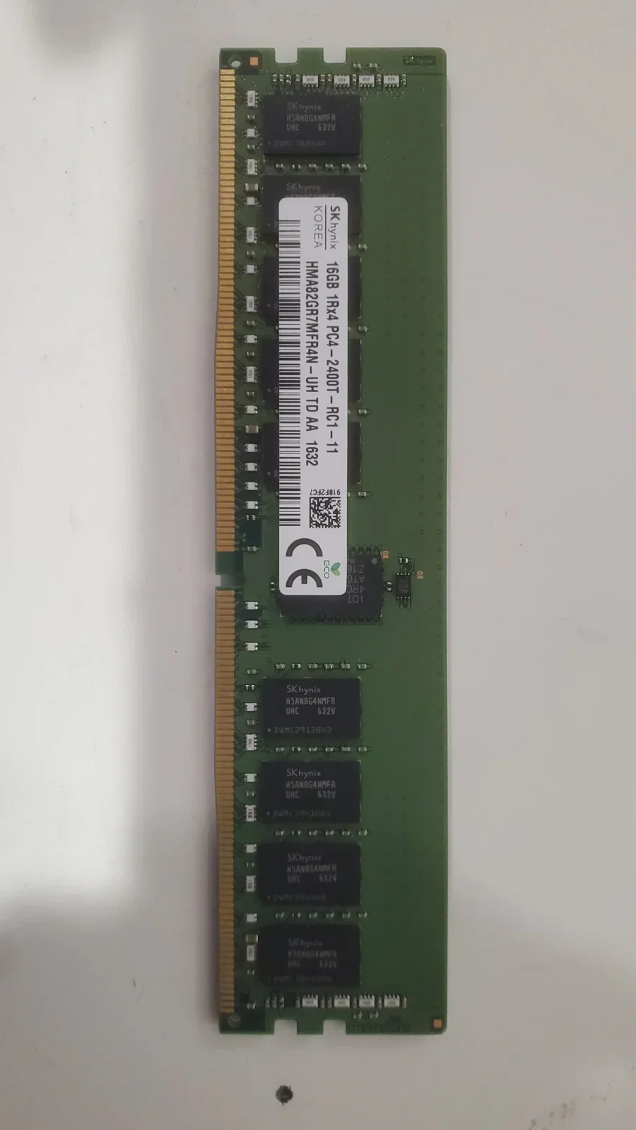 2025-07-04-17-45-46 DDR4 Skhynix 16Gb 1RX4 PC4-2400T-RC1-11 HP 809082-091 — изображение 1